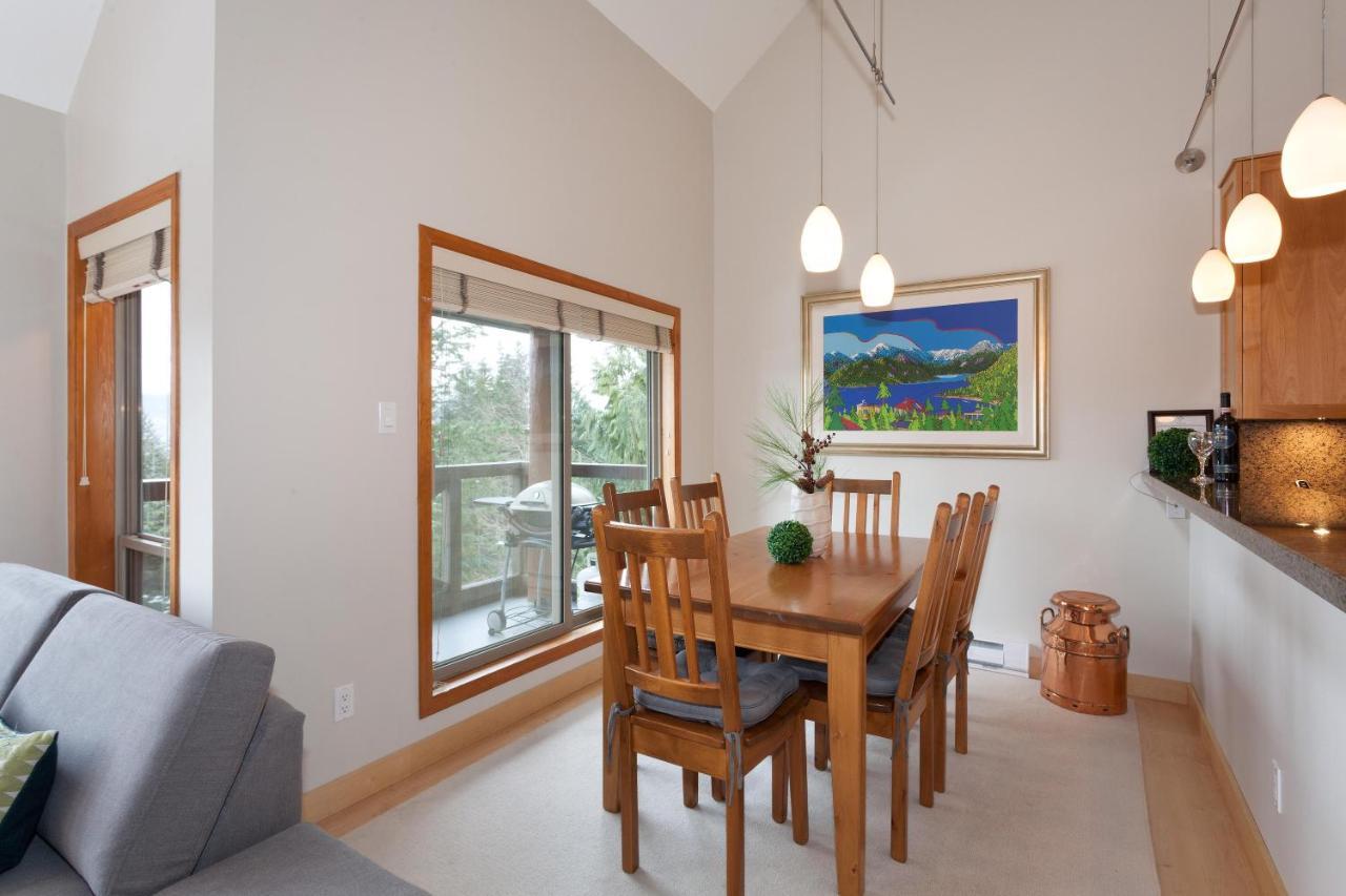 Painted Cliff 11 | Dog Friendly! Ski-In Ski-Out Benchlands Townhome W/ Hot Tub & Fireplace Γουίστλερ Εξωτερικό φωτογραφία