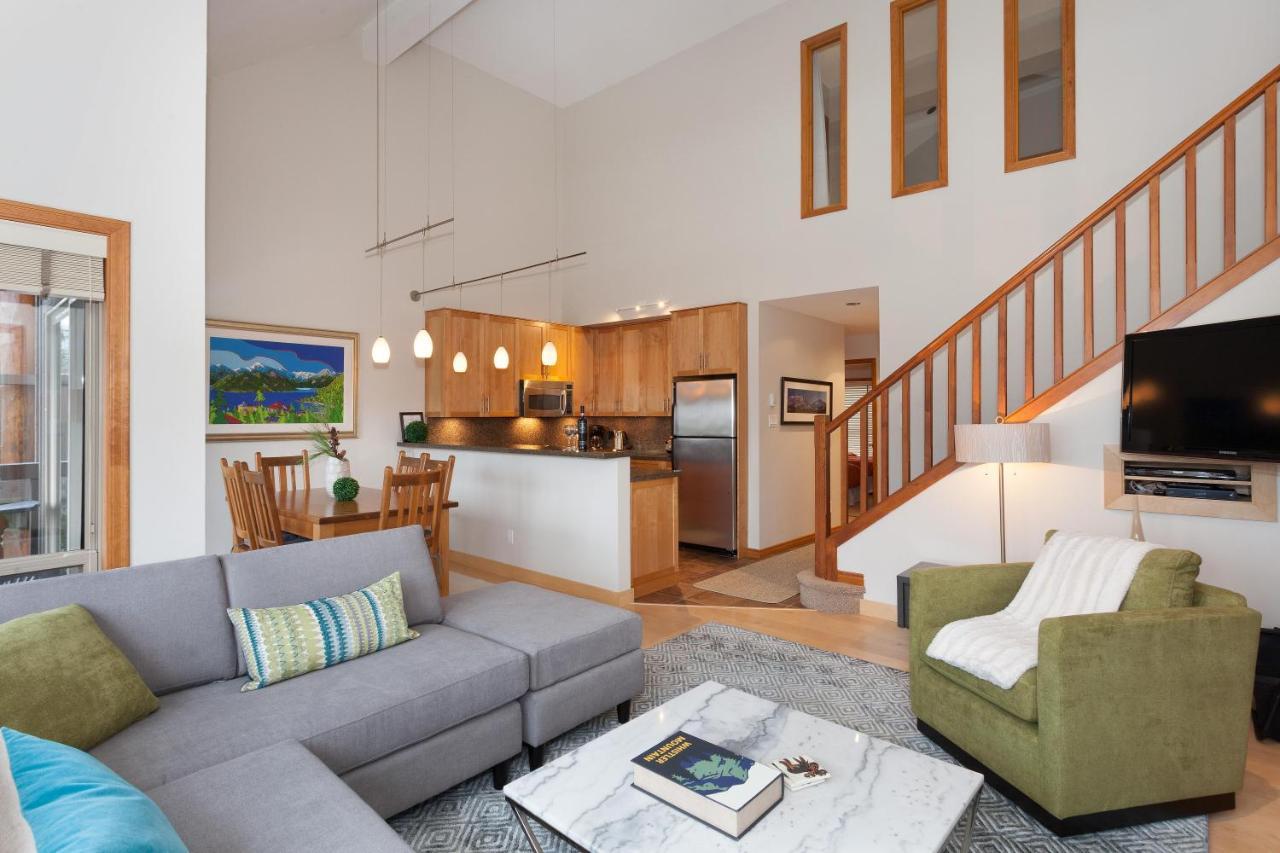 Painted Cliff 11 | Dog Friendly! Ski-In Ski-Out Benchlands Townhome W/ Hot Tub & Fireplace Γουίστλερ Εξωτερικό φωτογραφία